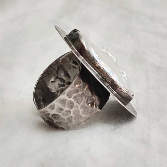 Vintage Oversized Sterling Silver Mid-Century Modern Fresh Water Pearl Ring - Picture 6 of 7